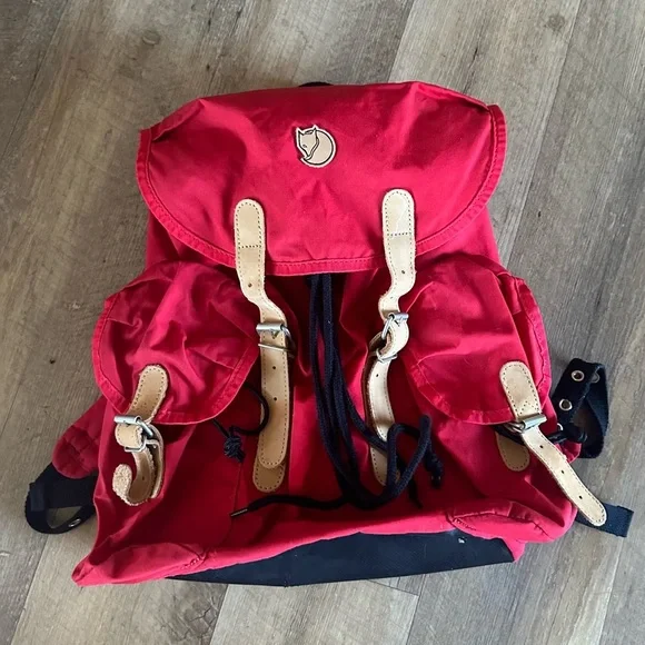 The Fjällräven Vintage 13L DayPack - Picture 3 of 14